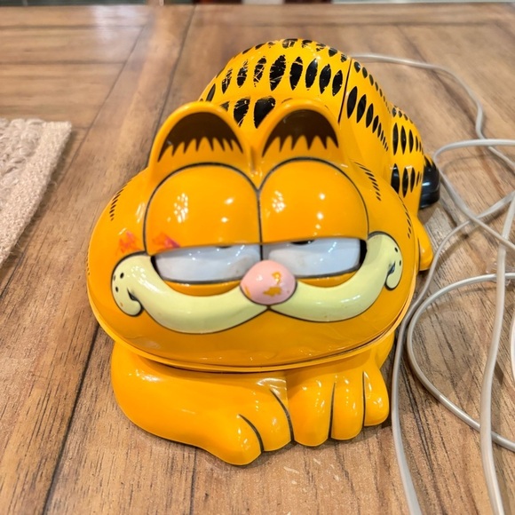 Tyco Other - Vintage 80’s Tyco Garfield Phone, Tested, Functional and Working (except eyes)
